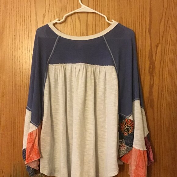 EUC Free People Blouse-size LARGE - Picture 6 of 6